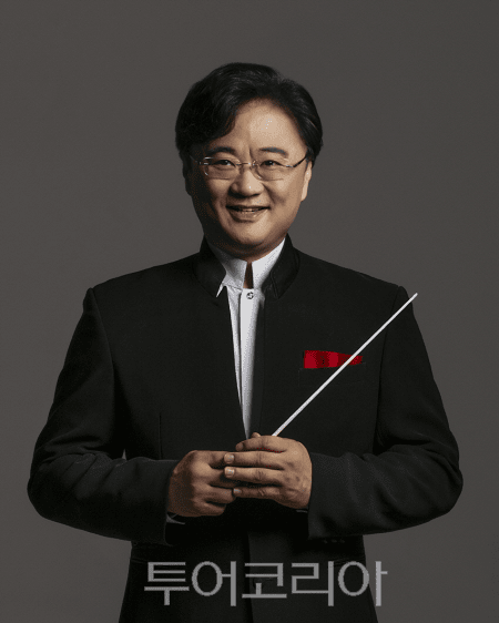 윤의중 예술감독