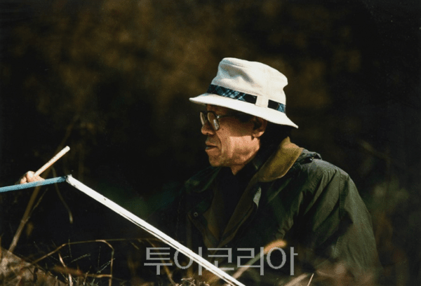 ‘필묵 사생’ 중인 창운 이열모(蒼暈 李烈模, 1933~2016)