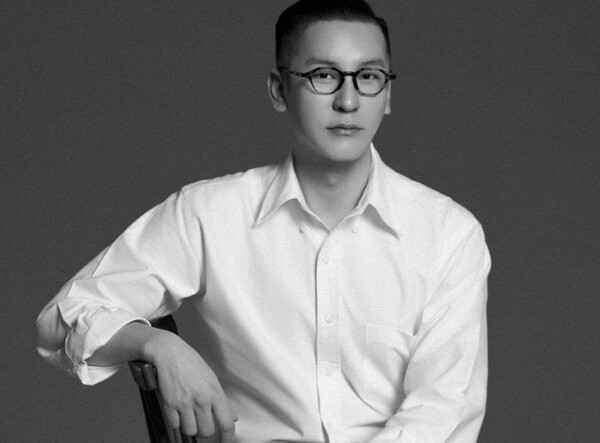 SK그룹의 창업주 장손으로 알려진 최영근 SK㈜ 팀장(사진출처=최영근 SNS 계정)