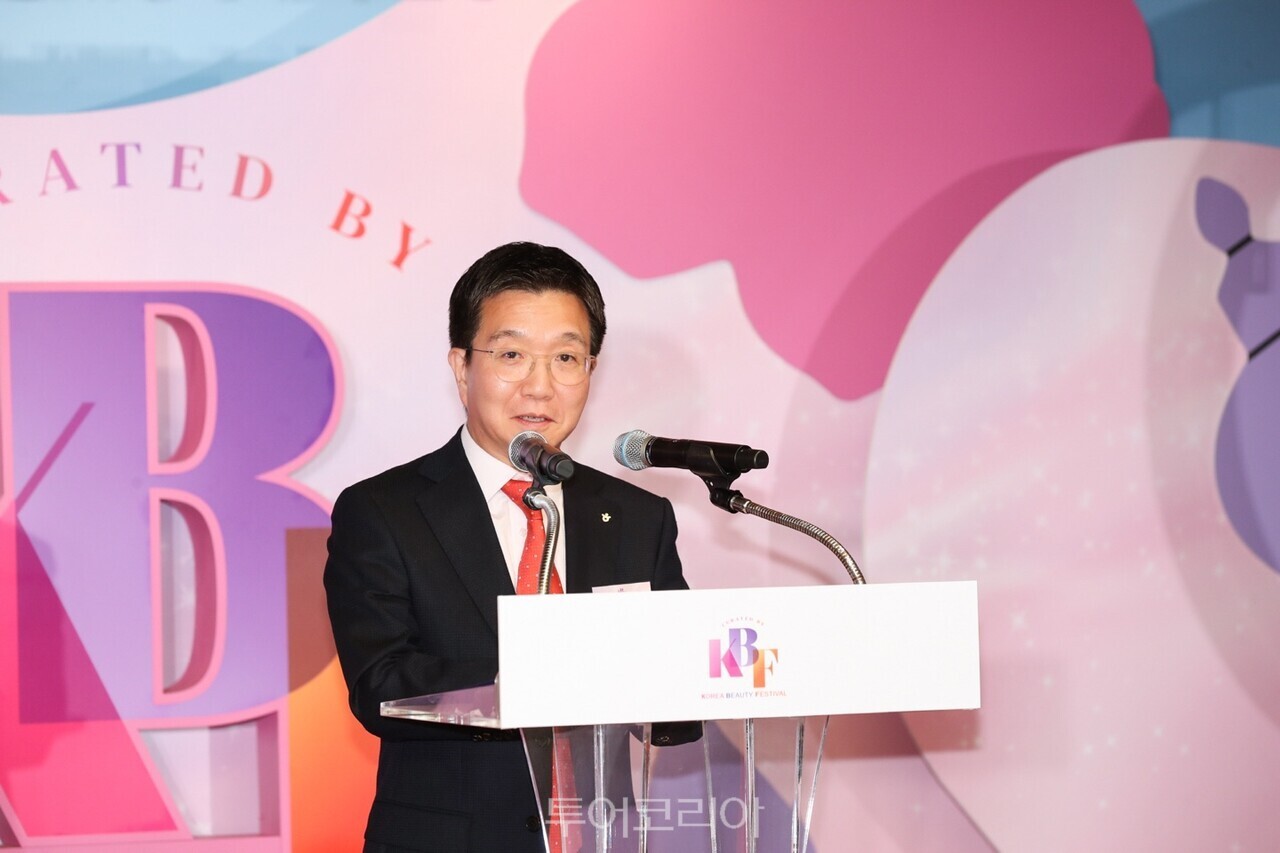 코리아뷰티페스티벌 개막식에서 공사 박성혁 사장이 환영사를 하고 있다 / 사진-한국관광공사