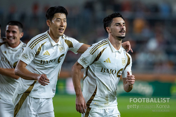손흥민(왼쪽, LAFC), 스테픈 유스타키오. 게티이미지코리아
