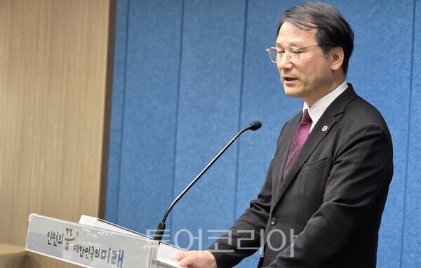 신재경 인천광역시 글로벌도시정무부시장이 29일 오후 이넌시청 브리핑룸에서 기자회견을 열고 있다. 2026.06.29. 투어코리아뉴스 이창호 기자