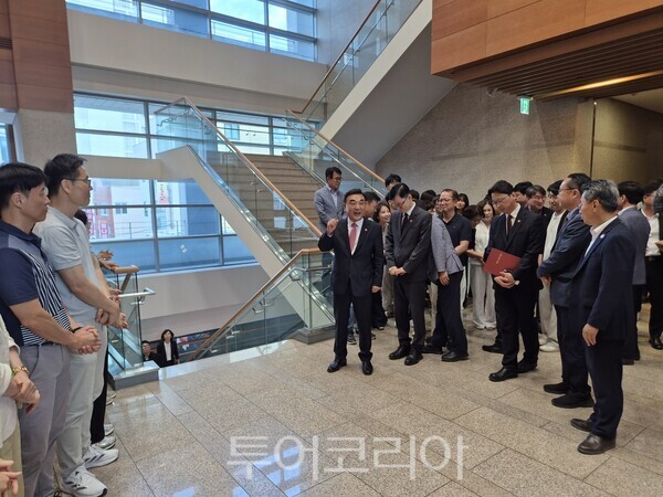 임기 4년을 마치고 퇴임하는 김두겸 울산시장./사진-투어코리아 김교환 기자