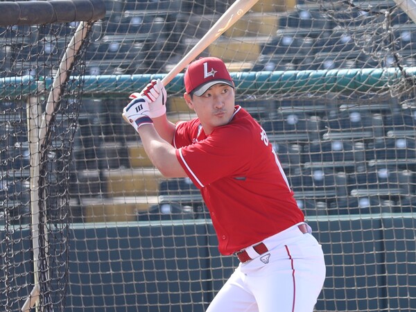 장타력을 뽐낸 하재훈(사진=SSG)