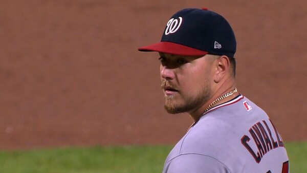 케이드 카발리가 촉발한 벤치 클리어링(사진=MLB.com)