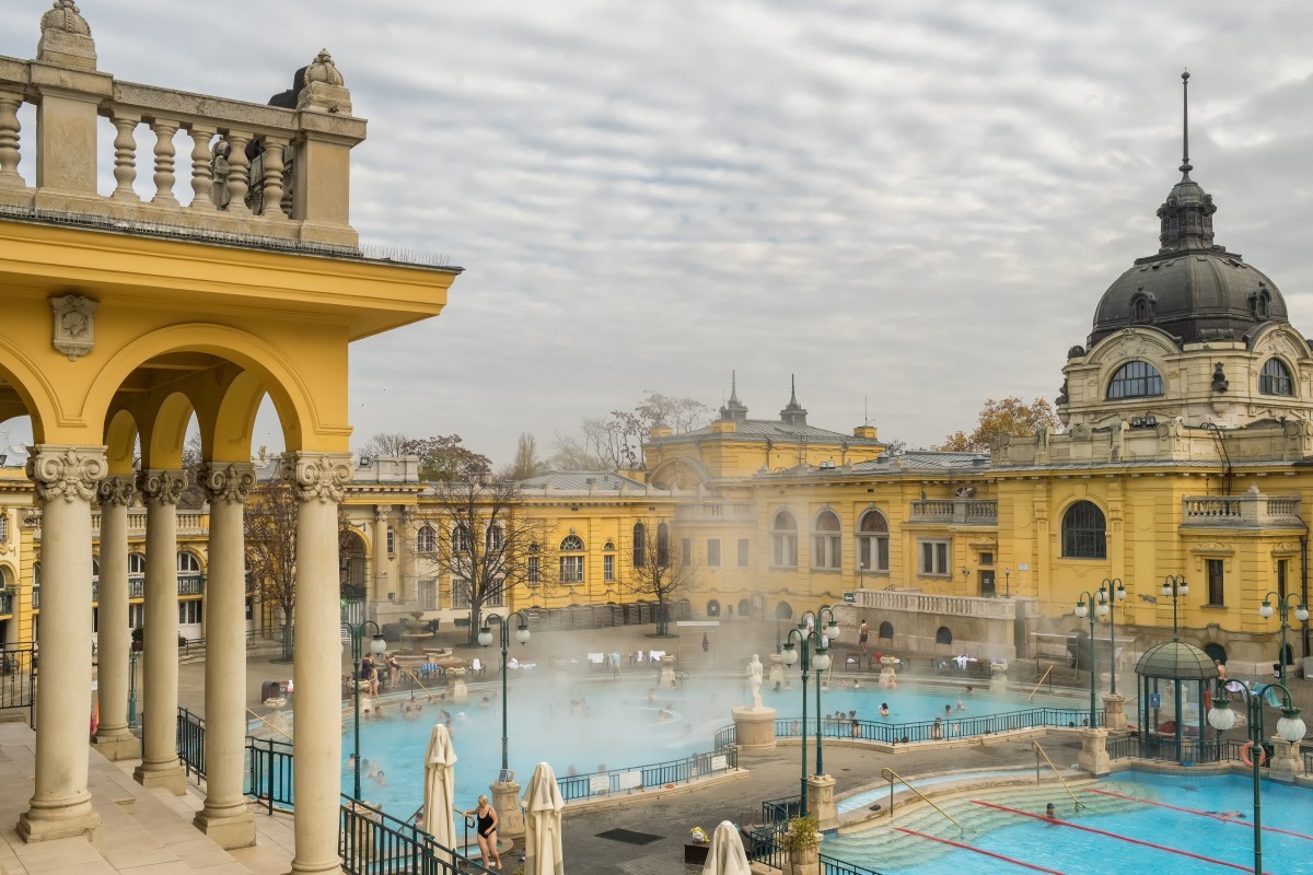 부다페스트 세체니 온천 내부. / Mazur Travel-shutterstock