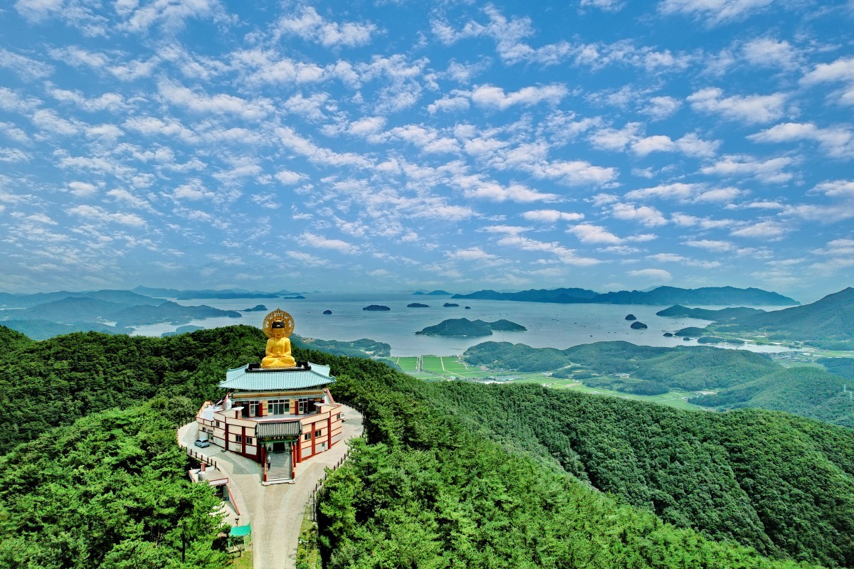 보현암 약사전 전경. / 고성군 문화관광 제공