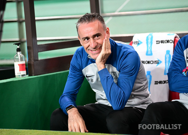파울루 벤투 당시 한국 남자 축구 대표팀 감독. 서형권 기자