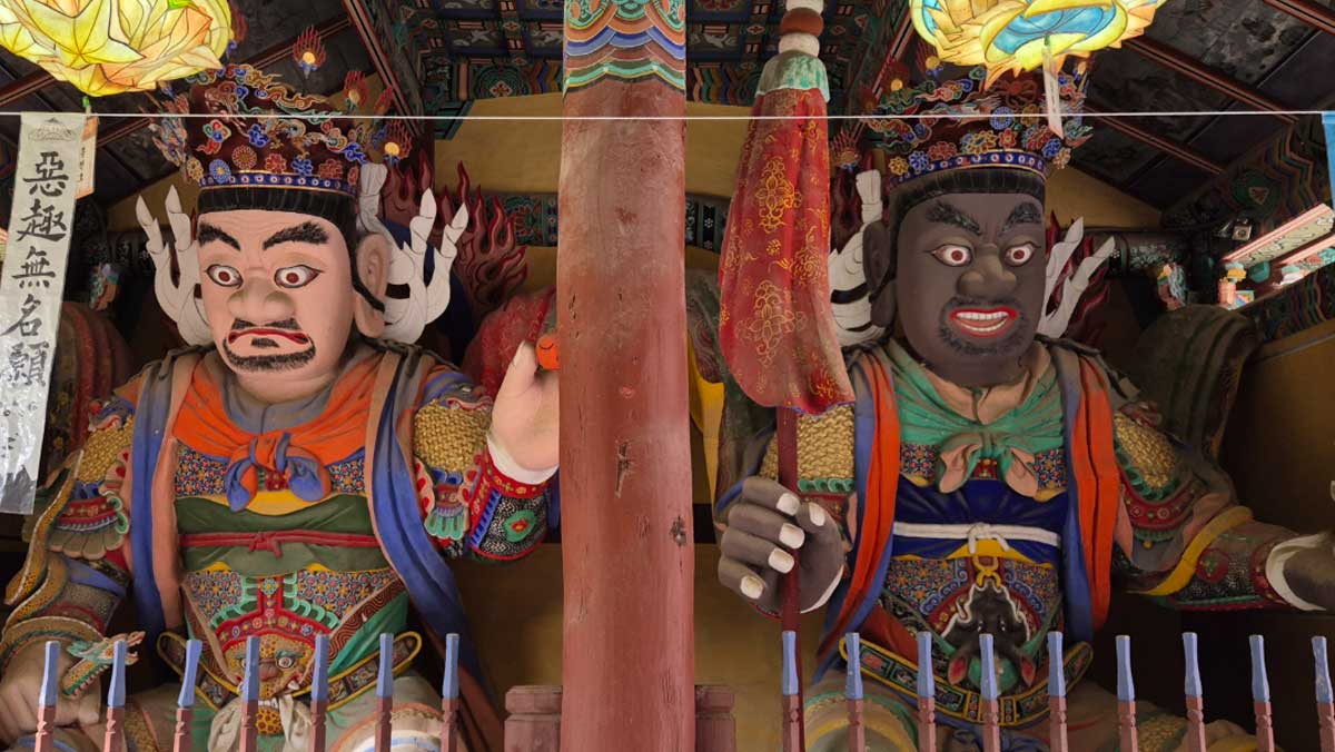 전라남도 유형문화유산으로 지정돼 보존되고 있는 백양사 사천왕문의 사천왕상. / 전남 공식 블로그 김진수