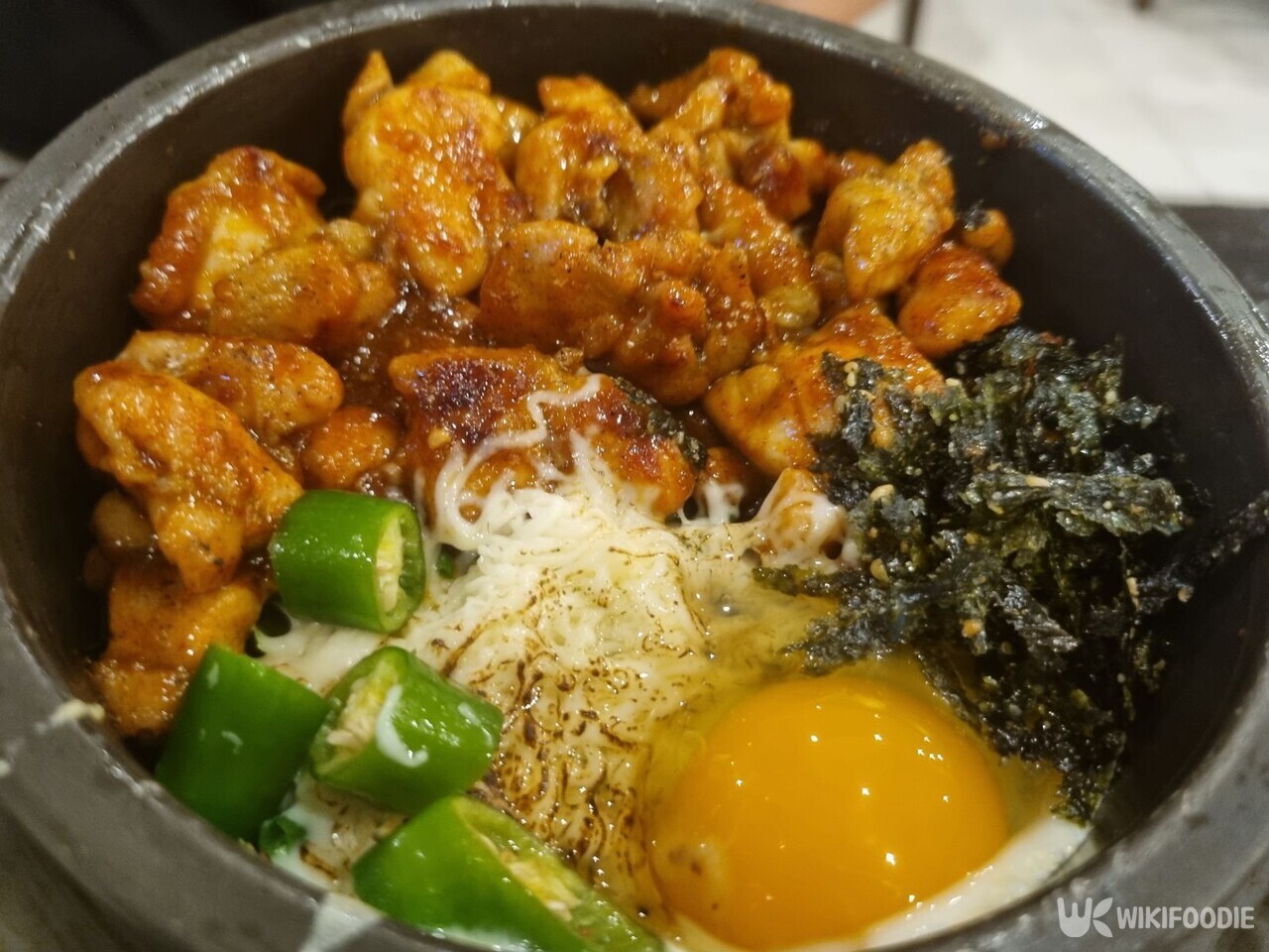 솔솥 인천스퀘어원점 치즈 닭갈비 솥밥. / 위키푸디