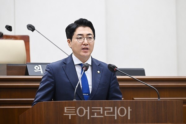 김포시의회 김기남 의원이 16일 오전 열린 제269회 임시회 제1차 본회의에서 5분 자유발언을 하고 있다.