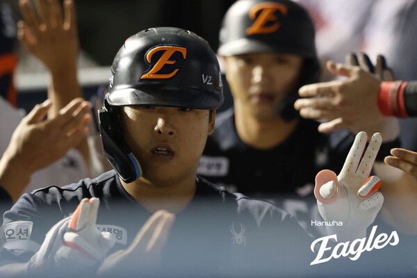 멀티포를 날린 강백호(사진=한화)