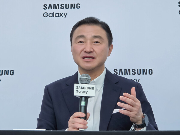 7월 22일(현지시간) 영국 런던에서 노태문 삼성전자 대표이사 겸 DX부문장(사장)이 ‘갤럭시 언팩 2026’ 행사 직후 국내 기자간담회를 진행하고 있는 모습(사진=삼성전자 제공)