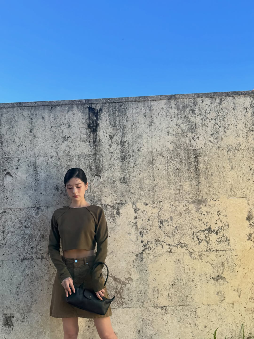 카키 톤 코디를 선보인 정소민 / 사진=정소민 인스타그램