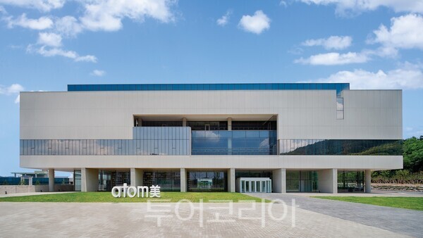 ▲애터미의 소비자중심경영(CCM)이 단순한 기업 경영 사례를 넘어 국내 소비자학계가 인정한 공식 연구 모델로 자리매김했다(애터미 본사 전경). /사진-애터미