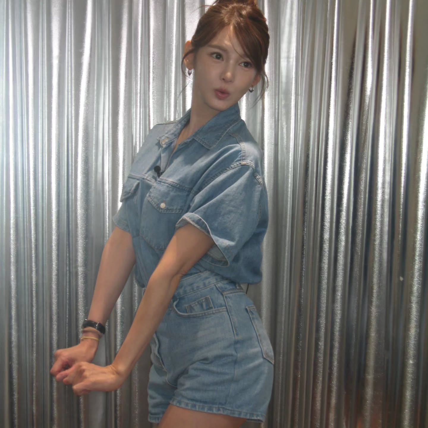스튜디오에서 촬영 중인 정가은 / 사진=정가은 인스타그램 @jung_ka_eun