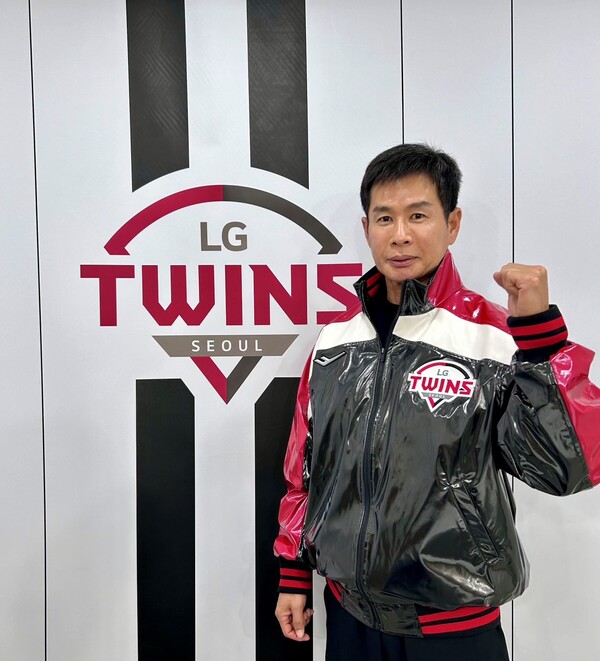 송지만 코치(사진=LG)