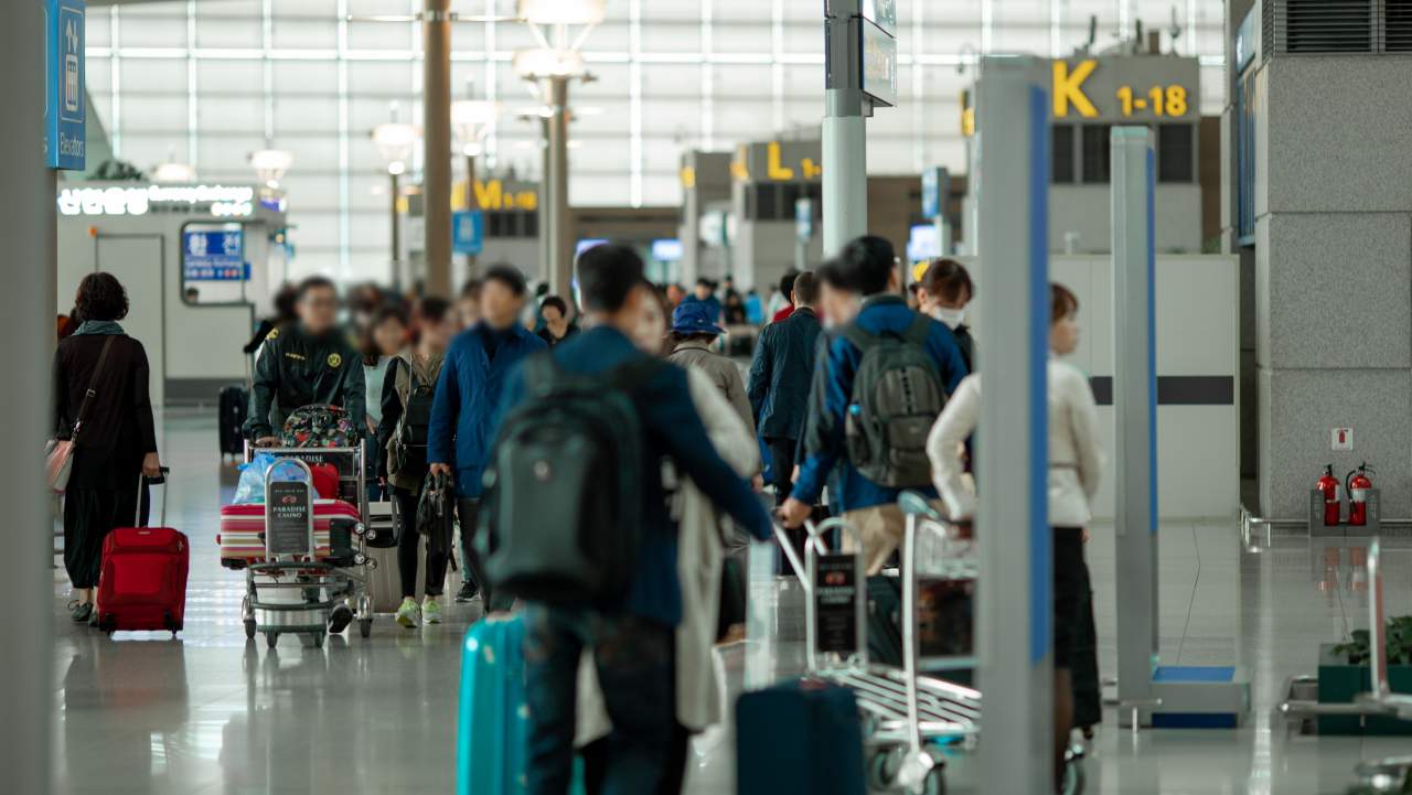 인천국제공항 여행객들. / d13-shutterstock
