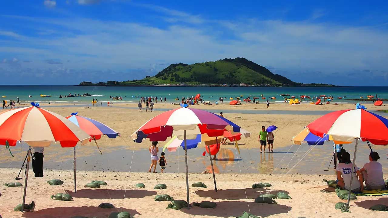 제주 협재·금능해변 전경. / 비짓제주