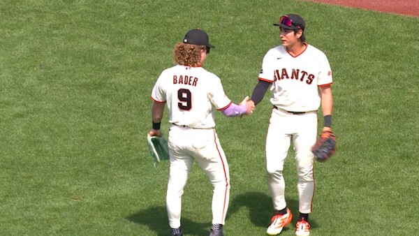 해리슨 베이더와 이정후(사진=MLB.com)