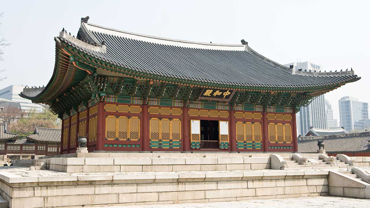 대한제국 시절 으뜸 전각으로 쓰인 덕수궁 정전 중화전. / ⓒ한국관광콘텐츠랩-전형준
