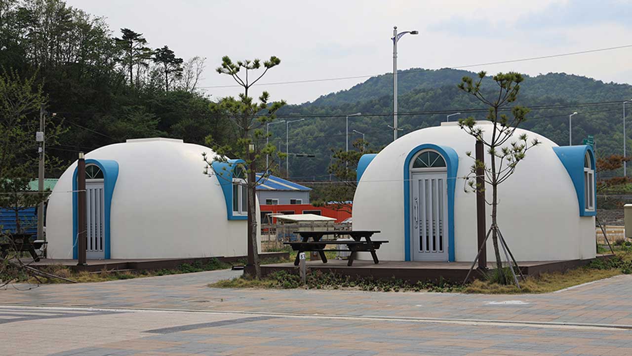 명파해변 오토캠핑장. / 한국관광공사