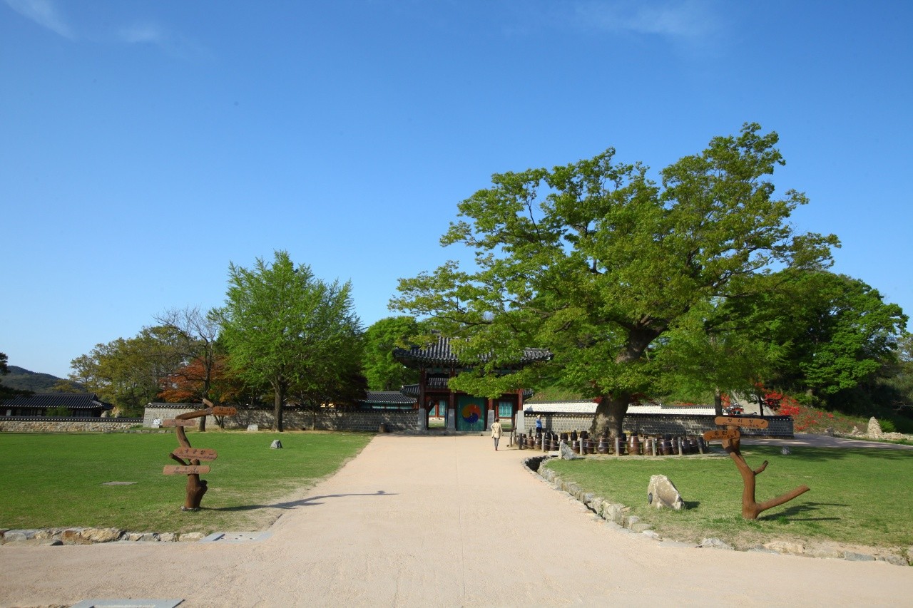 서산 해미읍성 산책길. / ⓒ한국관광콘텐츠랩-이범수