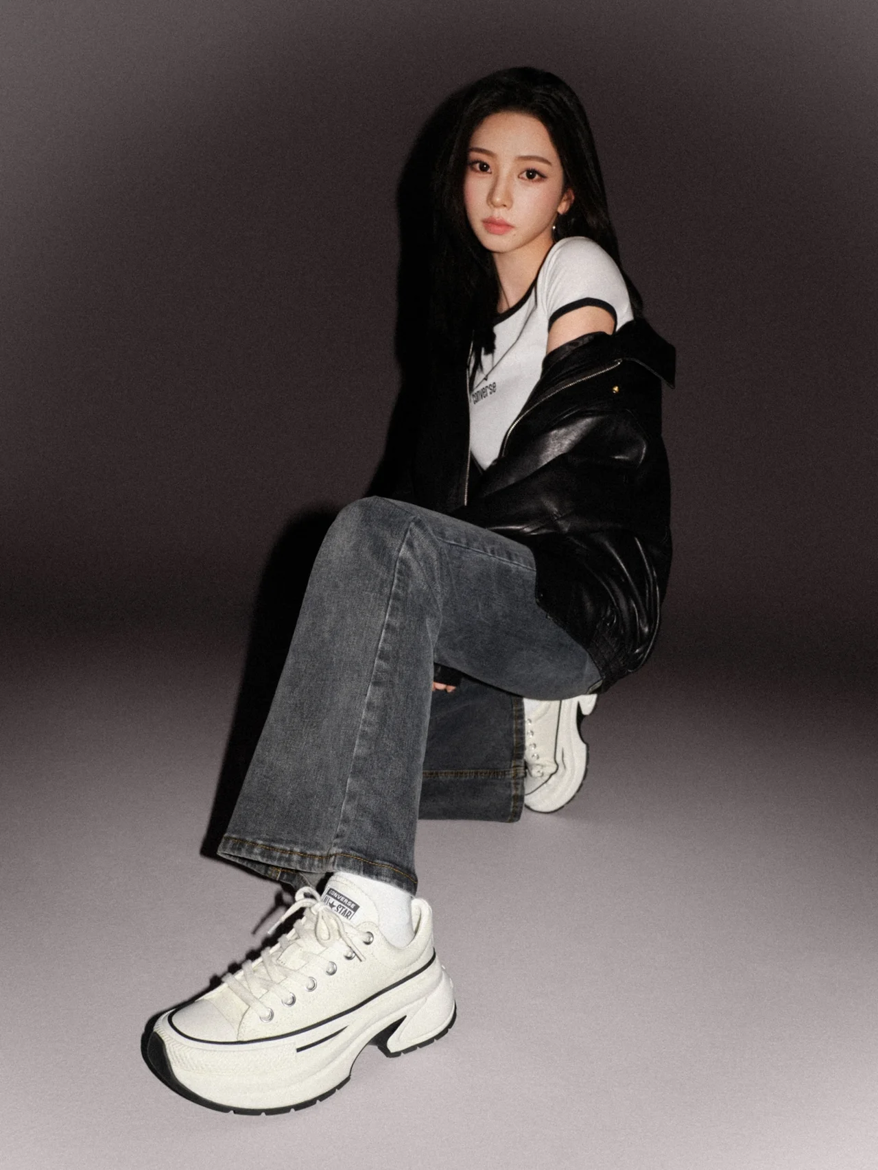 카리나가 연출한 런스타 크러쉬 스트리트 룩 / 사진=컨버스