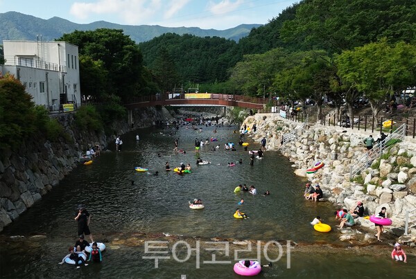 사진 / 무주구천동 단지에 있는 계곡의 모습_ 유지훈 투어코리아 기자