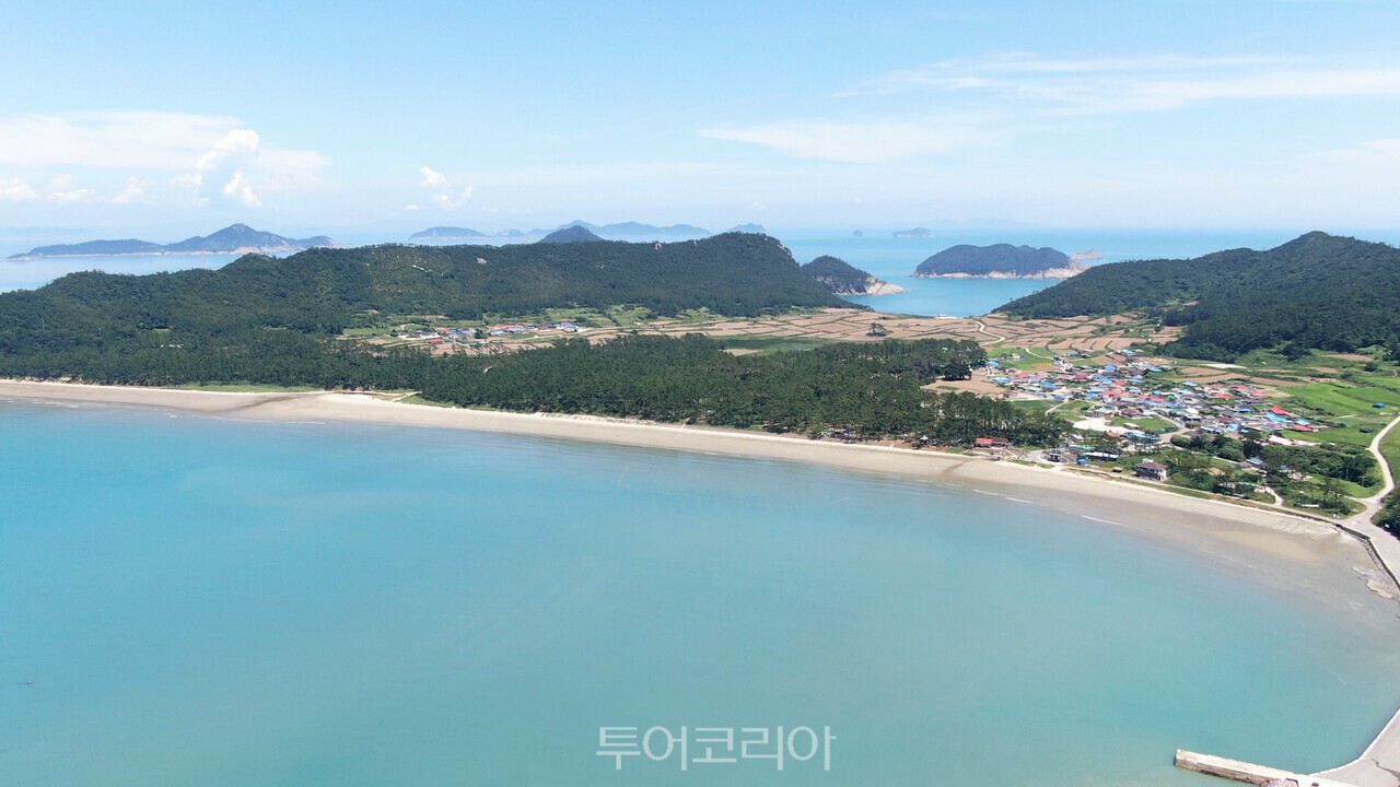 관매도해수욕장/사진-진도군