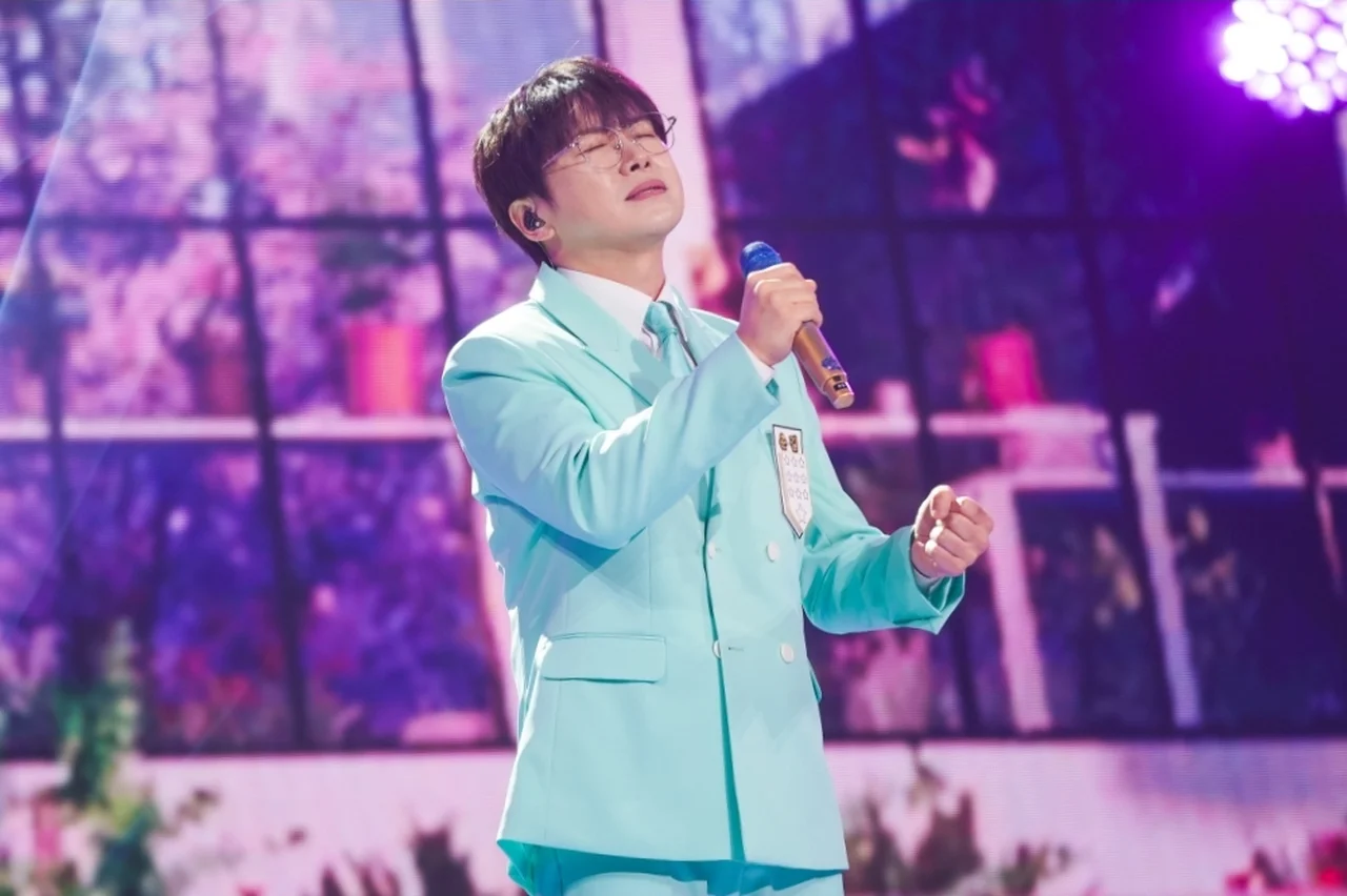 무대에서 열창하는 춘길 / 사진=TV CHOSUN '금타는 금요일'