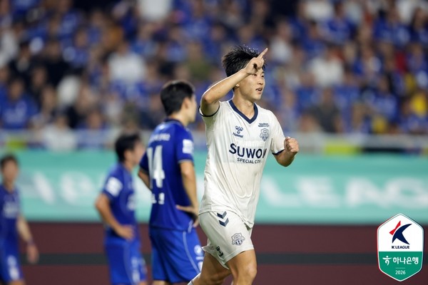 정승배(수원FC). 한국프로축구연맹 제공