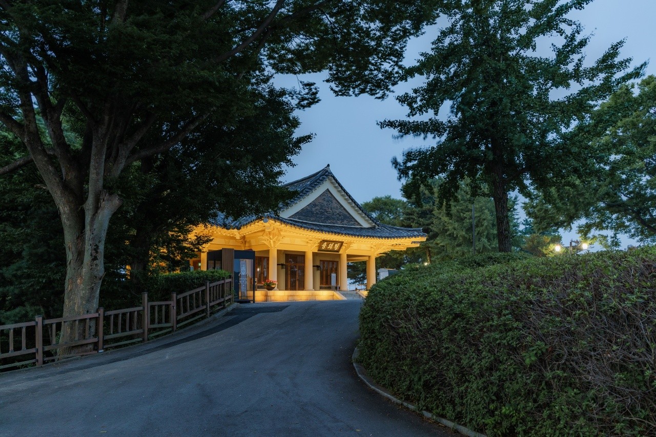 고양 행주산성 충의정 야간 경관. / ⓒ한국관광콘텐츠랩-안영관