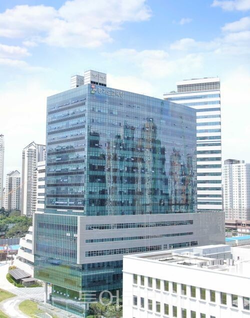 경기도교육청 전경/투어코리아뉴스 정명달 기자 사진=경기도교육청