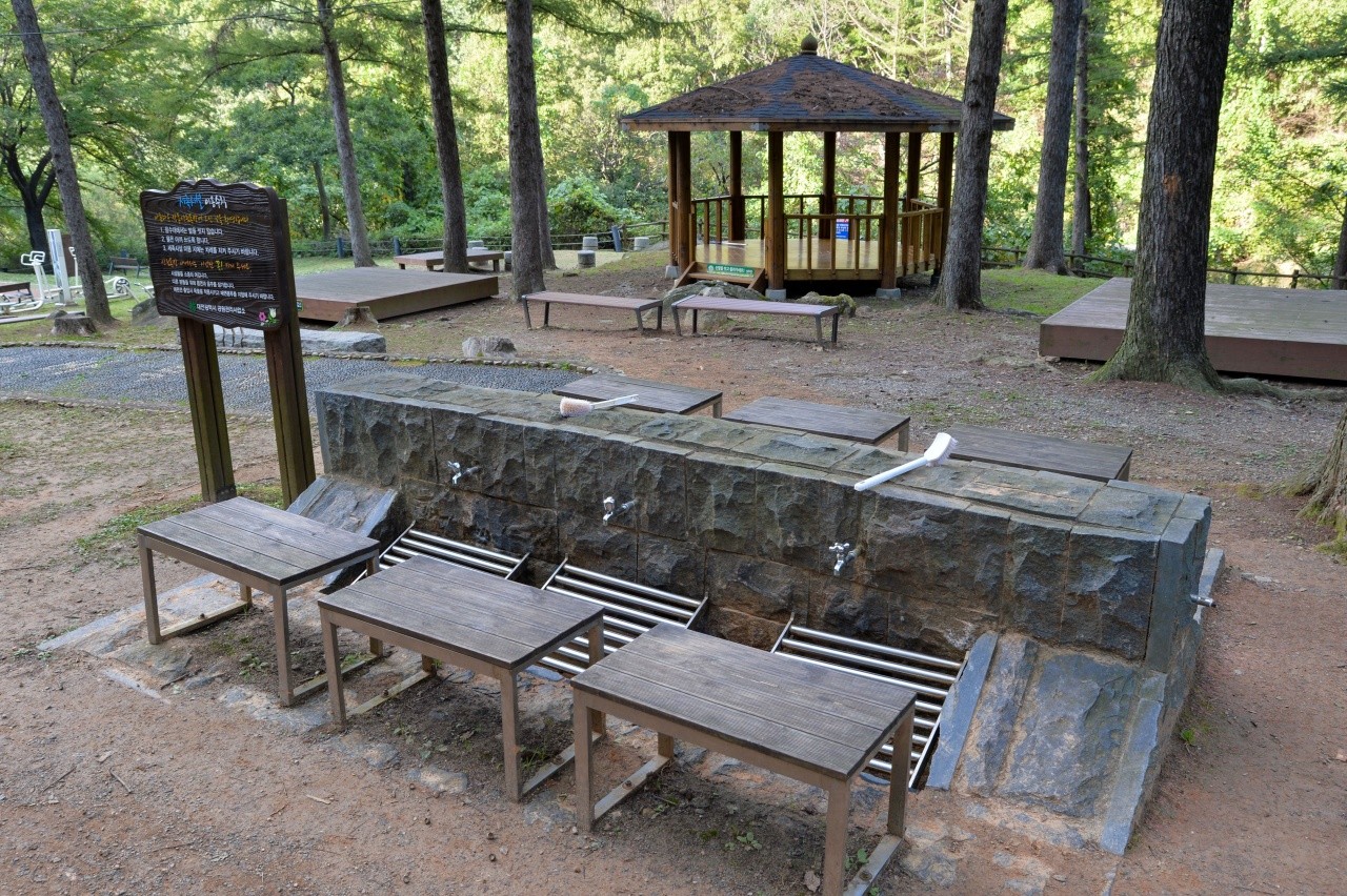 대전 계족산 황톳길 초입에 취한 세족장. / ⓒ한국관광콘텐츠랩-송재근