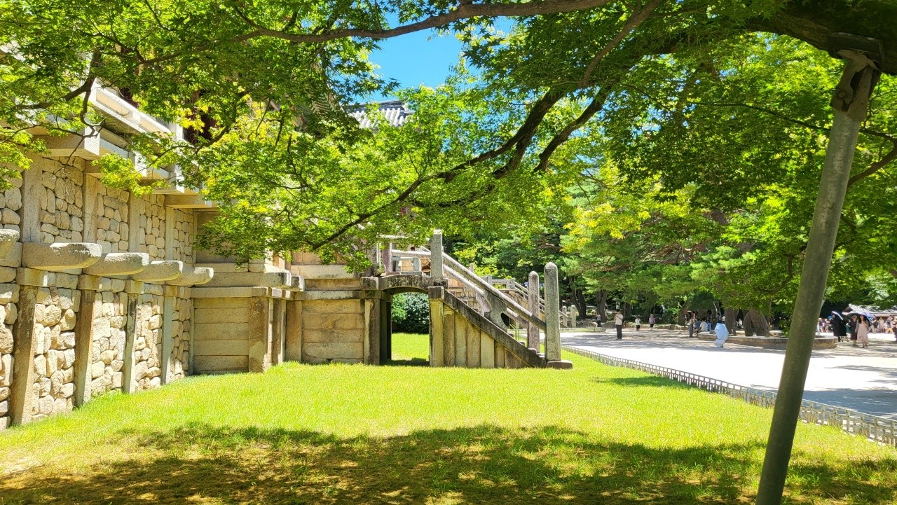 경주 불국사 풍경. / jinniehoo-shutterstock