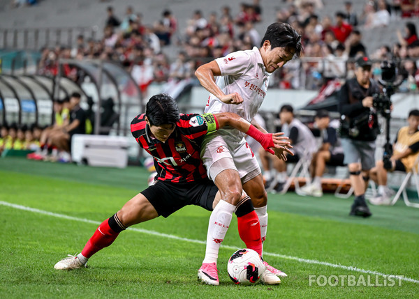 최준(왼쪽, FC서울), 안태현(오른쪽, 부천FC). 서형권 기자
