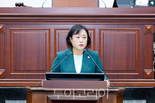 5분 자유발언에 나서 '한수원 경주상생협력기금의 확대와 실효성 있는 지원방안 마련'을 촉구하는 박지우 경주시의원./사진-경주시의회