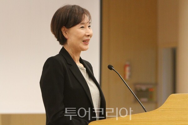 2일 국회도서관 대강당에서 개최된 ‘2026 문신산업 미래전략포럼 II’에서 신유정 한국미용문신연합회 회장이 정책발제를 하고 있다. 2026.09.02. 투어코리아 이창호 기자