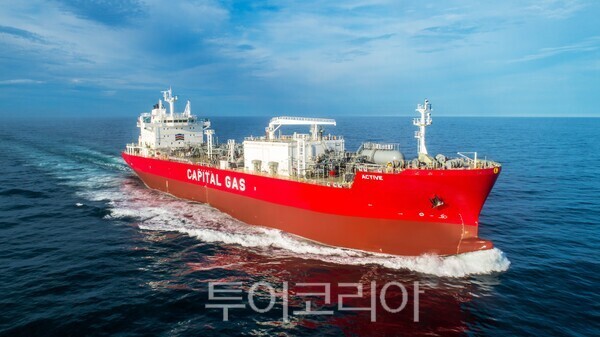 HD현대중공업이 올해 1월 ‘캐피털 클린 에너지 캐리어’ 社에 인도한 22,000㎥급 세계 최대 LCO₂ 운반선 ’액티브‘호의 모습