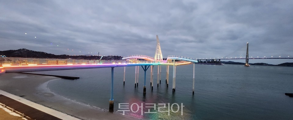 목포스카이워크 야간경관 / 사진-목포시 제공