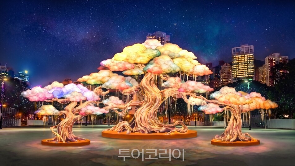 홍콩 중추절 행사 공식 포스터 홍콩 타이항 파이어 드래곤 댄스 세계 등불 거리(World Lantern Boulevard 홍콩 타이항 파이어 드래곤 댄스 나무 그림자로 흐르는 빛(Shadowlight) /사진-홍콩관광청
