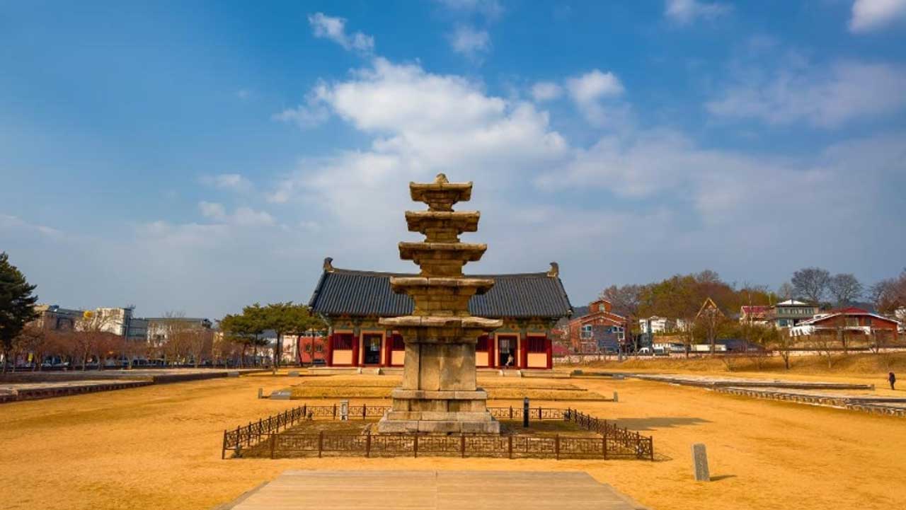 정림사지 오층석탑. / 충남관광