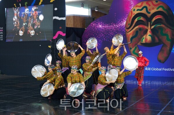 '안동국제탈춤페스티벌’  해외팀 공연/사진=안동시
