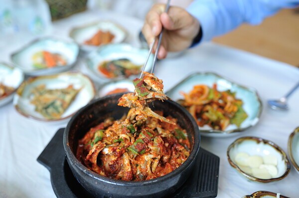 죽방렴, 멸치쌈밥/ 사진= 남해군관광협의회