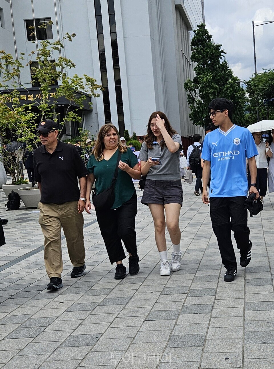 서울 시내 관광나선 외국인관광객들 ⓒ투어코리아
