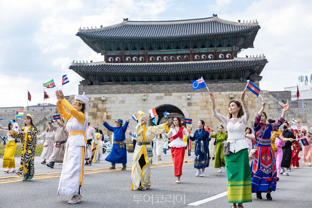 정조대왕 능행차 행렬 /사진-수원시