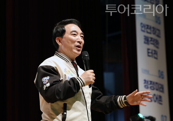 ▲홍성군민과의 대화에 나선 박수현 충남지사 모습.