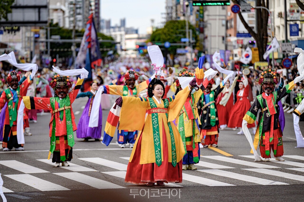 정조대왕 능행차 행렬 /사진-수원시