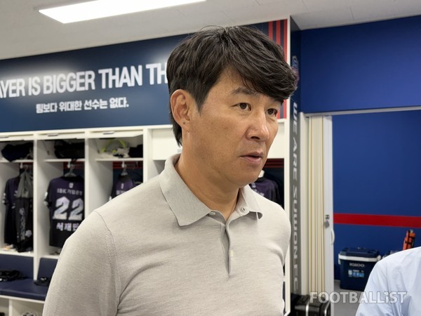 박건하 수원FC 감독. 김진혁 기자